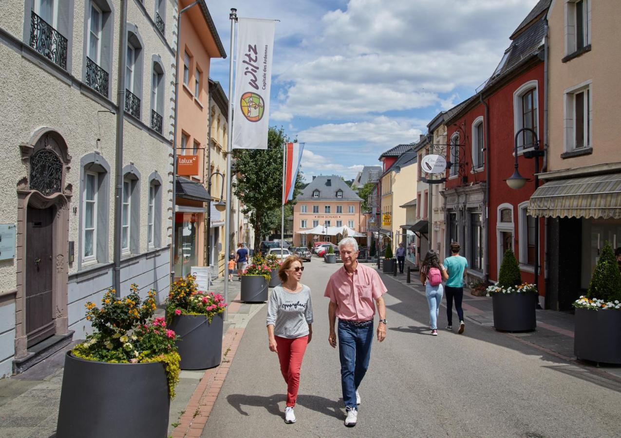 Hotel-Restaurant Beim Schlass Wiltz Exterior photo